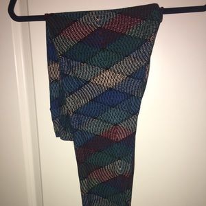LuLaRoe patterned leggings